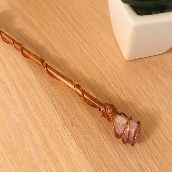 Amethyst and amber quartz crystals wand - Picture 2 of 5